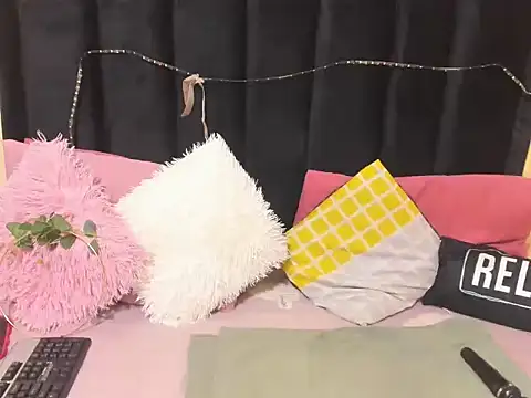 AmazingDarkDoll online show from 02-16-26, 11:12