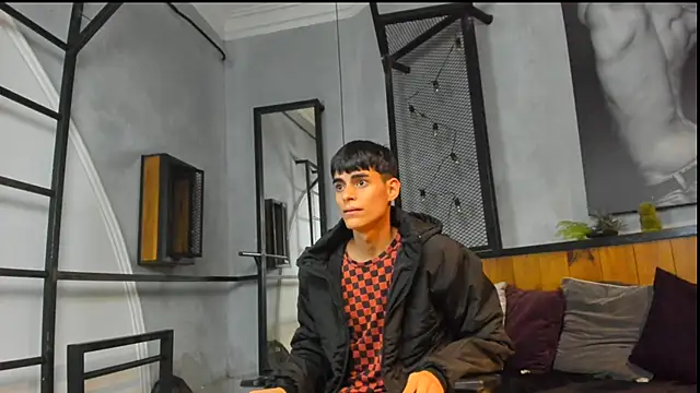 Dani mc1 online show from 11-18-25, 11:36