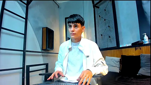 Dani mc1 online show from 11-20-25, 11:54