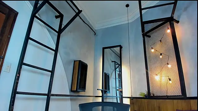 Dani mc1 online show from 11-24-25, 11:32