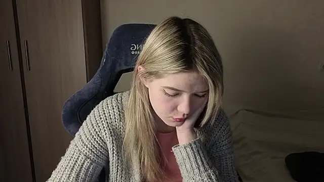 Snapshot of KatanaSVibe chatting on 02-06-26, 01:25 KatanaSVibe online show from 02-06-26, 01:25