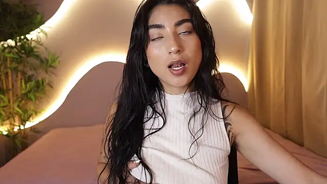 Emma and Issac online show from 03-16-26, 08:24