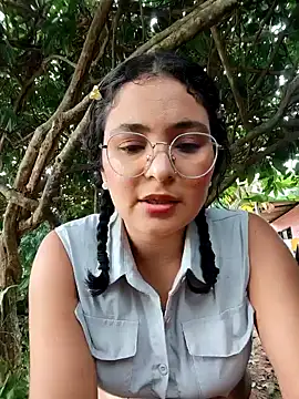 Lily-o online show from 10-23-25, 08:18