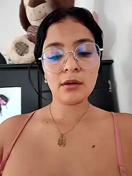 Lily-o online show from 12-03-25, 01:42