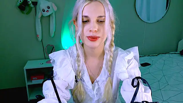 Snapshot of carmen_crybaby chatting on 09-30-25, 11:10 carmen crybaby online show from 09-30-25, 11:10