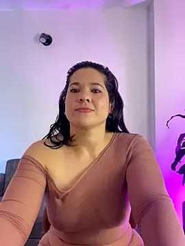 Snapshot of leiablack chatting on 10-03-25, 12:02 leiablack online show from 10-03-25, 12:02