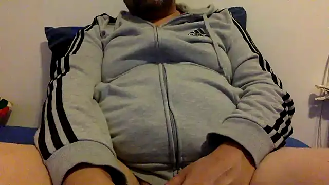 Snapshot of steve669_hot chatting on 11-10-25, 05:34 steve669 hot online show from 11-10-25, 05:34