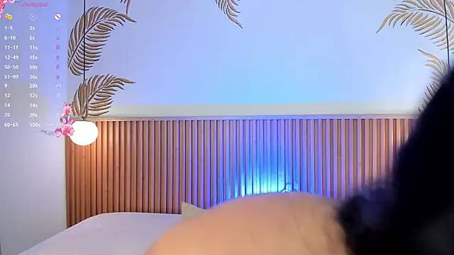 Valleriie  online show from 10-16-25, 02:18