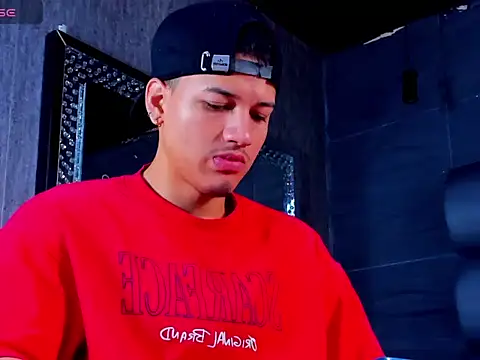 rocoo santos online show from 06-24-26, 04:28