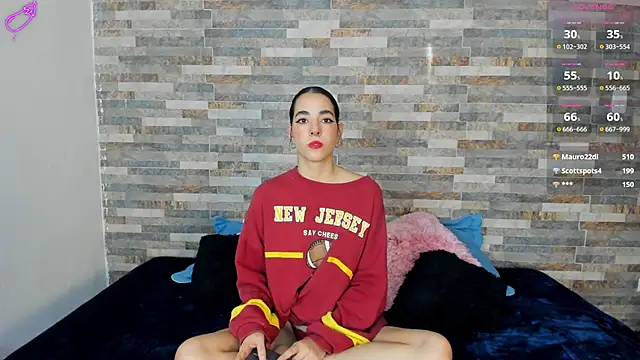 Snapshot of violett__golden chatting on 10-07-25, 10:07 violett  golden online show from 10-07-25, 10:07