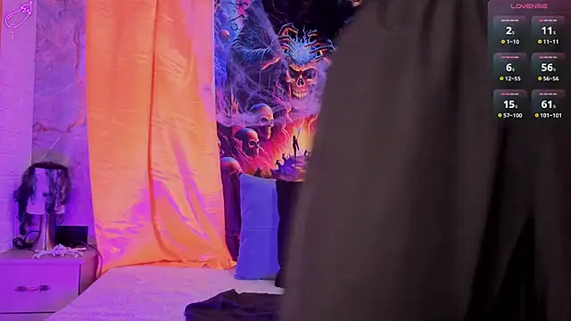 Snapshot of violett__golden chatting on 10-08-25, 11:08 violett  golden online show from 10-08-25, 11:08