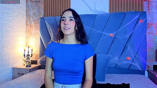 Snapshot of violett__golden chatting on 10-12-25, 09:03 violett  golden online show from 10-12-25, 09:03