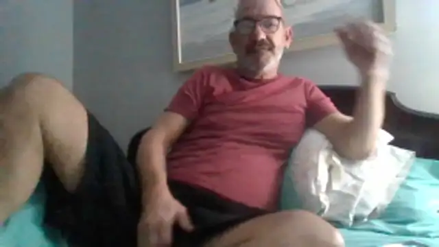 FoxnMouse online show from 10-27-25, 03:43