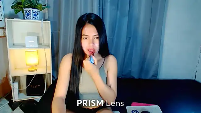 Urasian ladybug online show from 09-16-25, 09:43