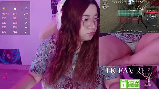 Snapshot of Pink_girl0n chatting on 02-05-26, 11:31 Pink girl0n online show from 02-05-26, 11:31