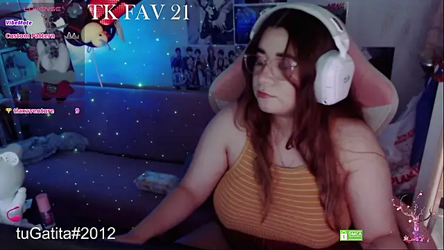 Snapshot of Pink_girl0n chatting on 03-24-26, 10:26 Pink girl0n online show from 03-24-26, 10:26