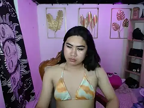 Snapshot of MADONA_HILTON chatting on 06-18-26, 09:19 MADONA HILTON online show from 06-18-26, 09:19
