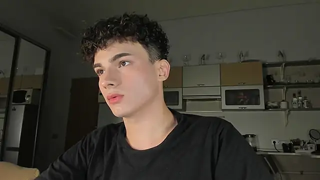 Snapshot of mystic_evan chatting on 09-13-25, 11:37 mystic evan online show from 09-13-25, 11:37