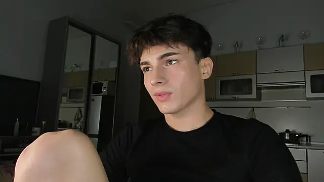 Snapshot of mystic_evan chatting on 09-22-25, 06:21 mystic evan online show from 09-22-25, 06:21