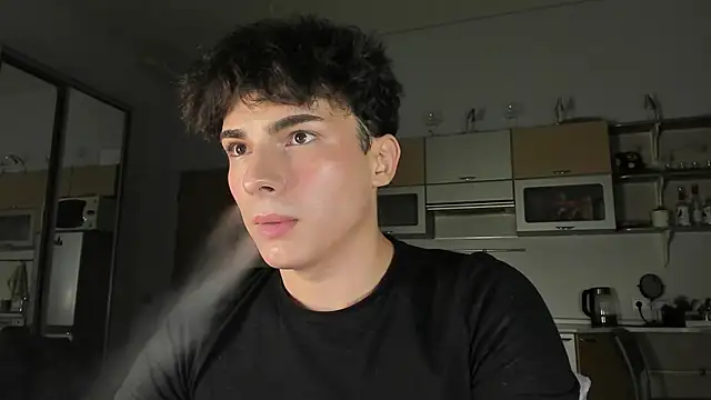 Snapshot of mystic_evan chatting on 10-08-25, 10:40 mystic evan online show from 10-08-25, 10:40