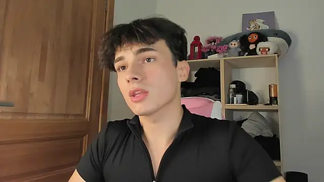 Snapshot of mystic_evan chatting on 10-13-25, 10:32 mystic evan online show from 10-13-25, 10:32