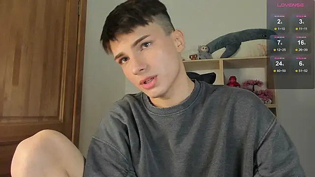 Snapshot of mystic_evan chatting on 11-13-25, 06:45 mystic evan online show from 11-13-25, 06:45