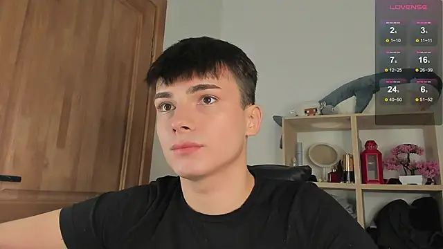 Snapshot of mystic_evan chatting on 11-26-25, 10:22 mystic evan online show from 11-26-25, 10:22