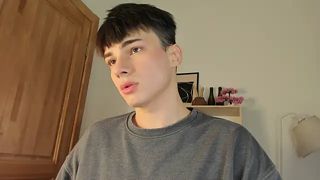 Snapshot of mystic_evan chatting on 12-05-25, 03:52 mystic evan online show from 12-05-25, 03:52