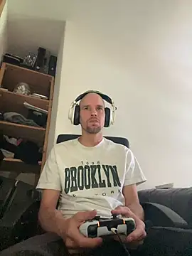 DrLongDongziehtblank online show from 07-14-26, 11:05