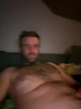 Snapshot of jarda94cz chatting on 11-25-25, 03:28 jarda94cz online show from 11-25-25, 03:28