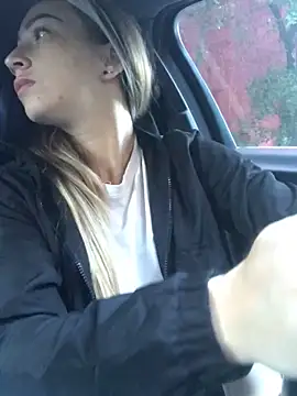 Reina Cummings online show from 09-16-25, 04:46