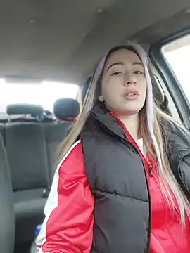 Reina Cummings online show from 03-12-26, 06:19