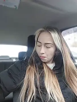 Reina Cummings online show from 03-27-26, 05:57