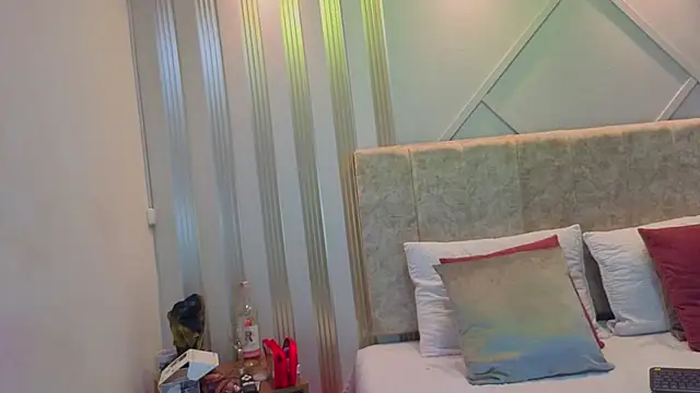 nami sweet  online show from 11-23-25, 12:05