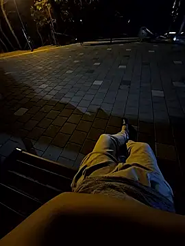 Snapshot of starvingo2002 chatting on 09-23-25, 11:57 starvingo2002 online show from 09-23-25, 11:57