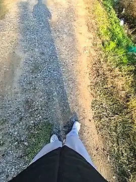 Snapshot of starvingo2002 chatting on 10-28-25, 06:50 starvingo2002 online show from 10-28-25, 06:50