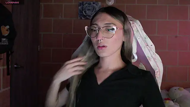 Snapshot of Andrea_camilaaa chatting on 02-17-26, 09:32 Andrea camilaaa online show from 02-17-26, 09:32