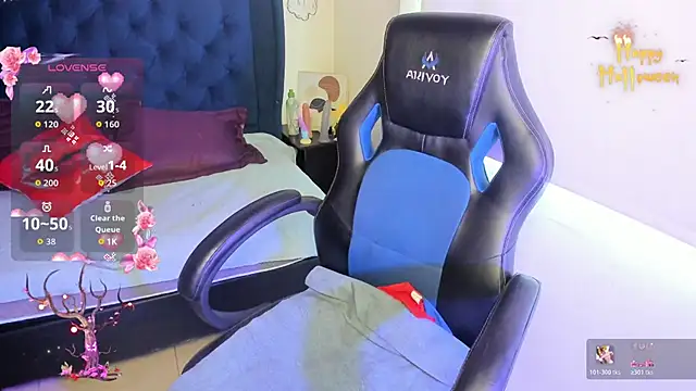 LucyPetit online show from 10-25-25, 01:29