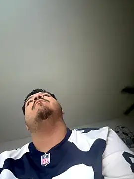 Snapshot of uli2bad chatting on 10-18-25, 08:53 uli2bad online show from 10-18-25, 08:53