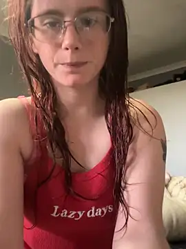 Snapshot of raen001 chatting on 11-02-25, 04:31 raen001 online show from 11-02-25, 04:31