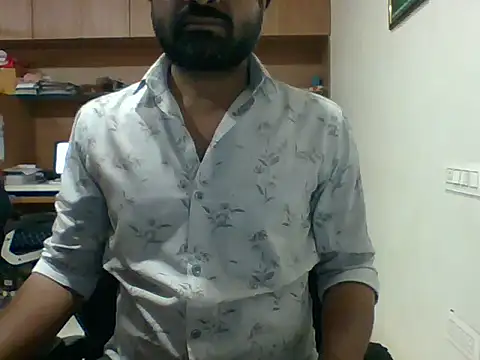 Snapshot of autophile-indian chatting on 11-27-25, 07:43 autophile-indian online show from 11-27-25, 07:43