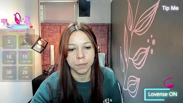 Snapshot of Isa_Thompson__ chatting on 09-18-25, 12:07 Isa Thompson online show from 09-18-25, 12:07