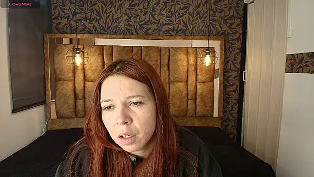 Isa Thompson   online show from 02-25-26, 12:04