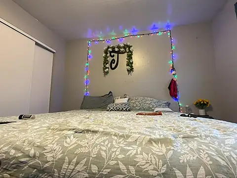 Snapshot of JizzyJazzunleashed chatting on 01-10-26, 08:32 JizzyJazzunleashed online show from 01-10-26, 08:32