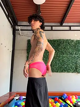 Snapshot of felix__star chatting on 12-03-25, 09:35 felix star online show from 12-03-25, 09:35