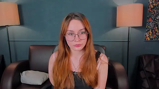 Snapshot of LanaAirlie chatting on 10-21-25, 03:29 LanaAirlie online show from 10-21-25, 03:29