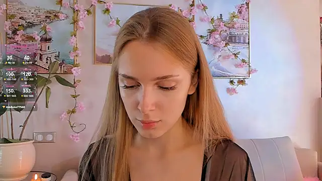 Snapshot of CindyGreen chatting on 10-22-25, 06:46 CindyGreen online show from 10-22-25, 06:46