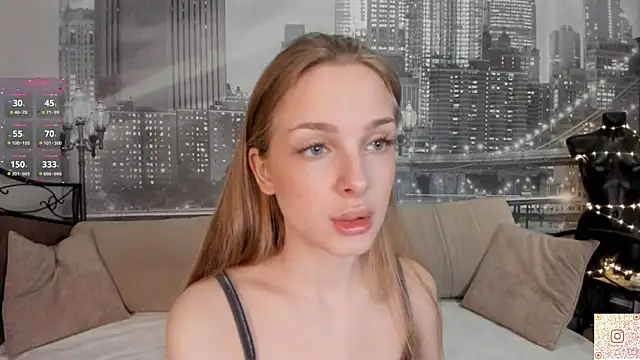 Snapshot of CindyGreen chatting on 11-09-25, 06:33 CindyGreen online show from 11-09-25, 06:33