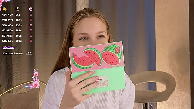 Snapshot of CindyGreen chatting on 11-15-25, 06:33 CindyGreen online show from 11-15-25, 06:33