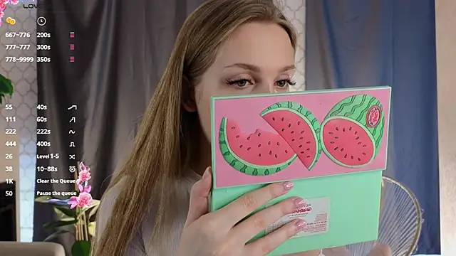 Snapshot of CindyGreen chatting on 11-21-25, 06:45 CindyGreen online show from 11-21-25, 06:45